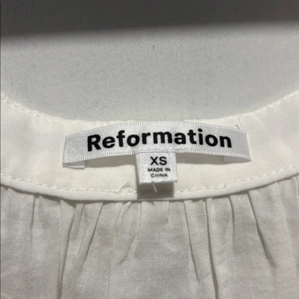 REFORMATION Kenna short sleeve top